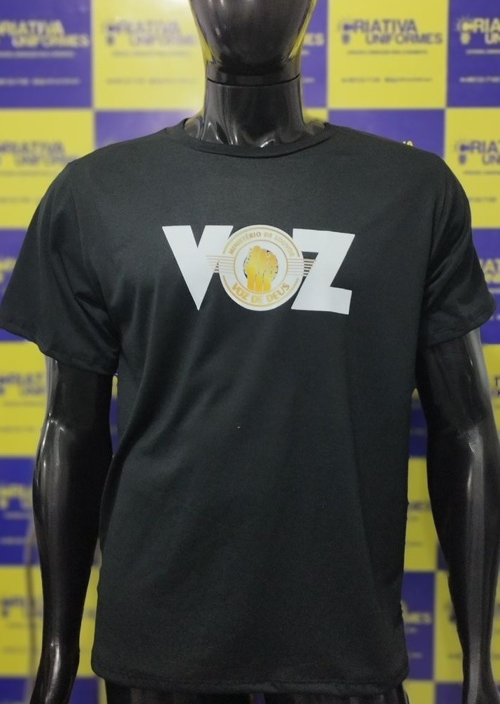 CAMISA PRETA EM POLISTER PERSONALIZADA